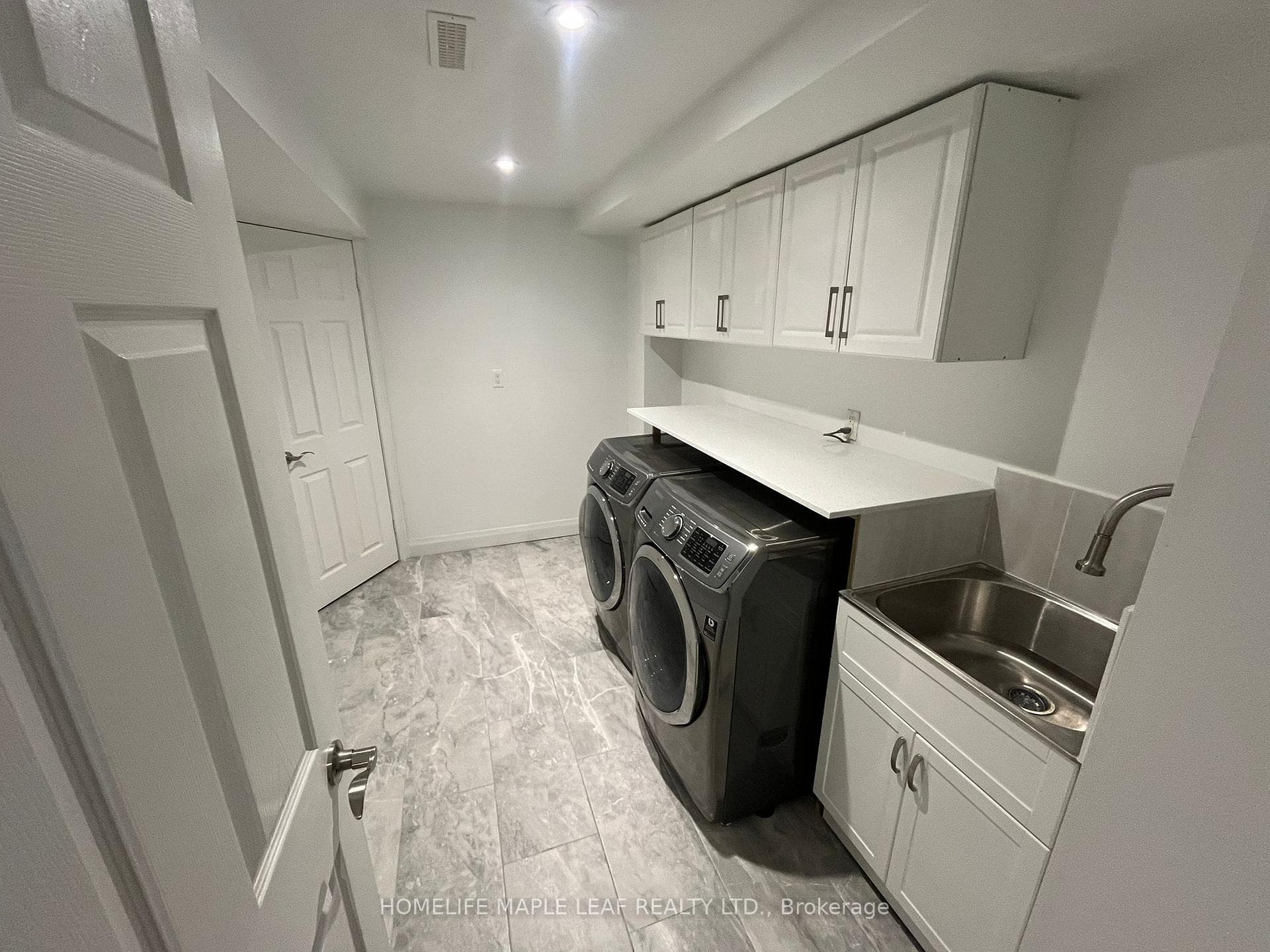 84 Atherton Avenue photo 27