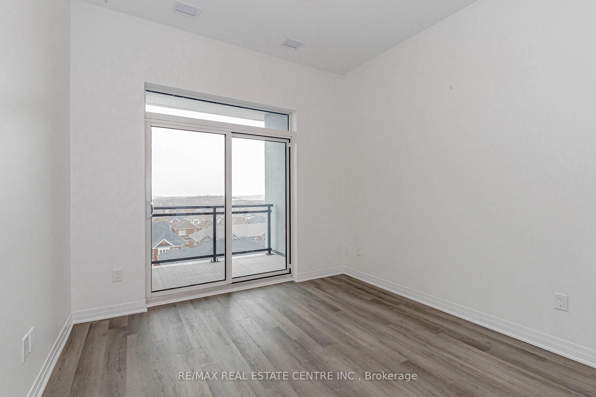 470 Gordon Krantz Avenue Unit 615 photo 23