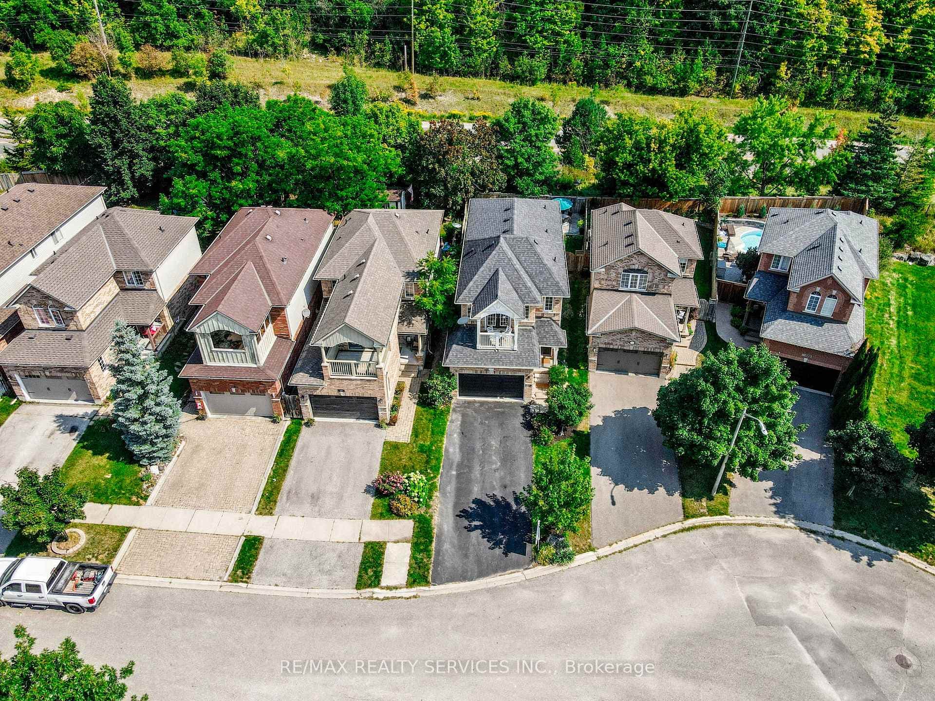 129 Russell Street photo 4