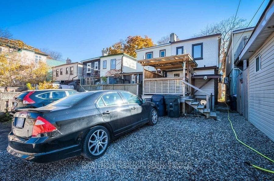 1760 Queen Street East Street photo 2