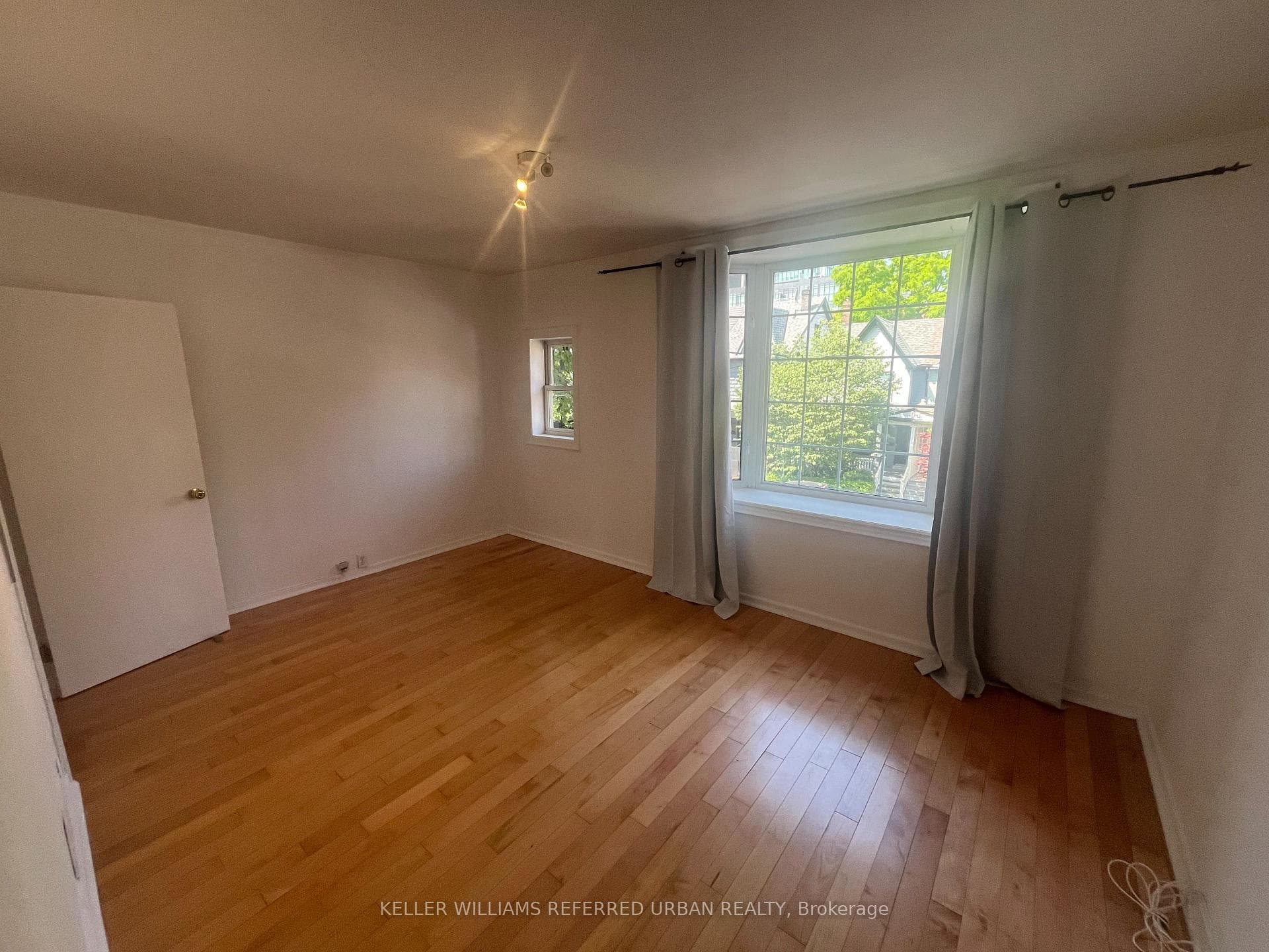 91 Dovercourt Road Unit Upper photo 7