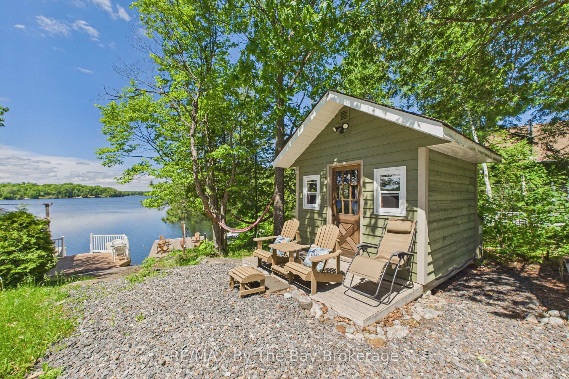 Bunkie with its own hydro.
