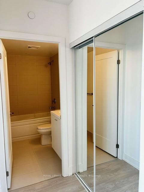 2545 Simcoe Street Unit 421 photo 16