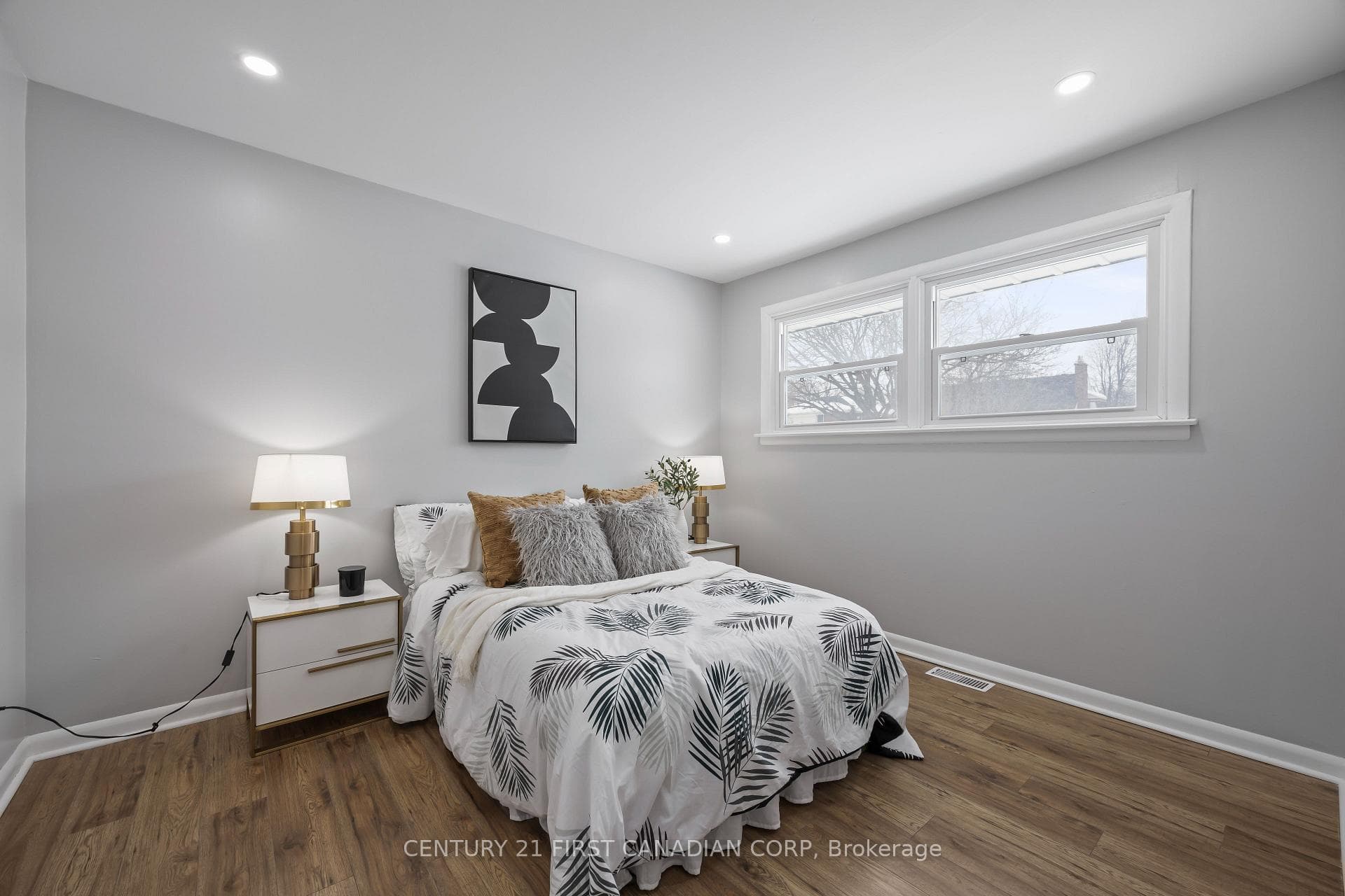 149 Jasper Crescent photo 9