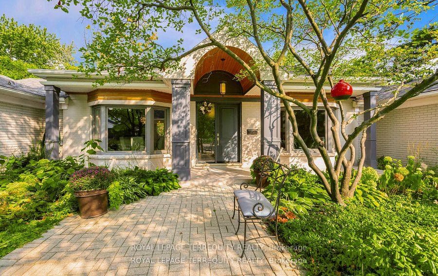 Beautifully Landscaped Front Yard Entrance