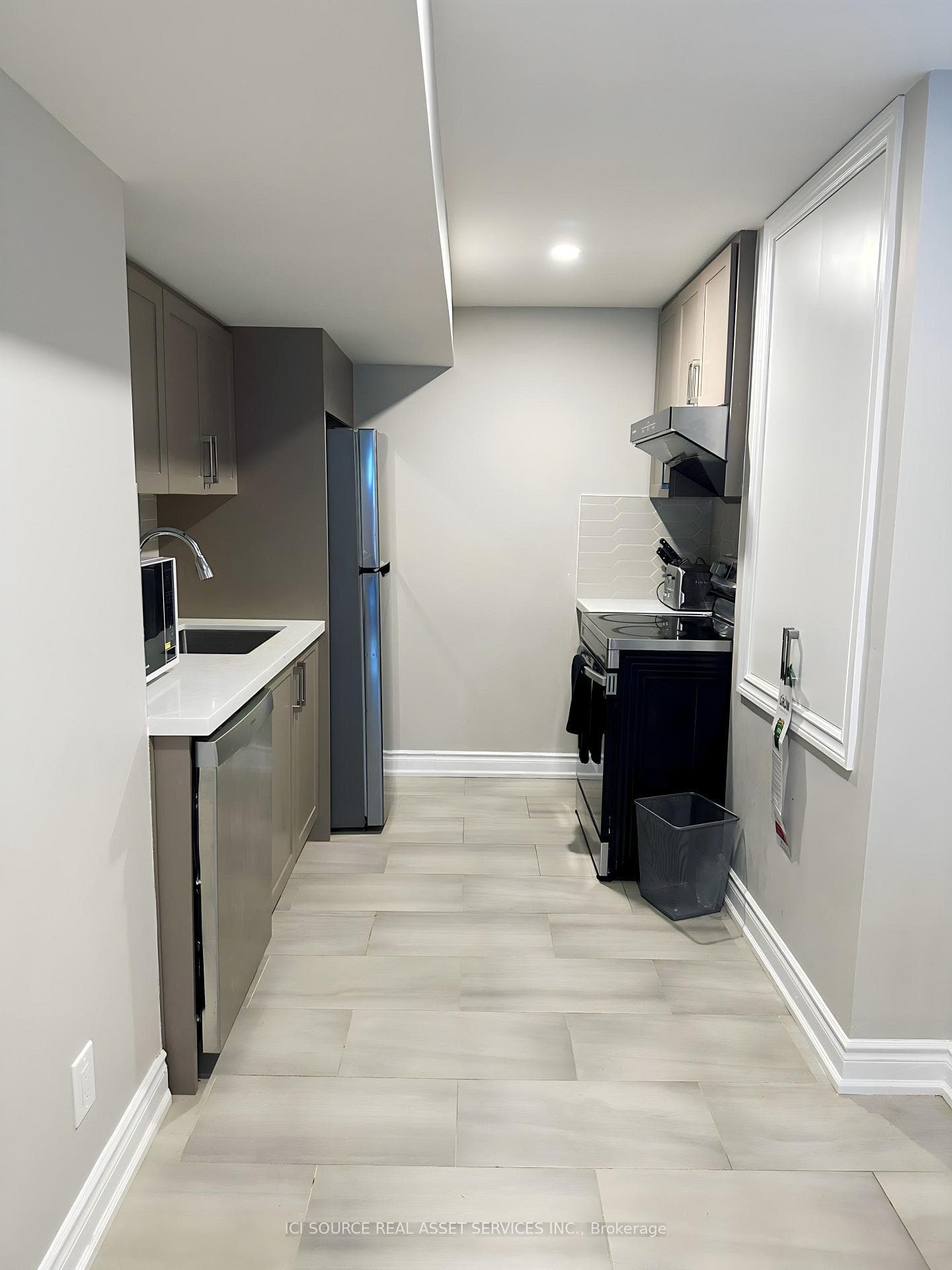 30 York Drive Unit B photo 17