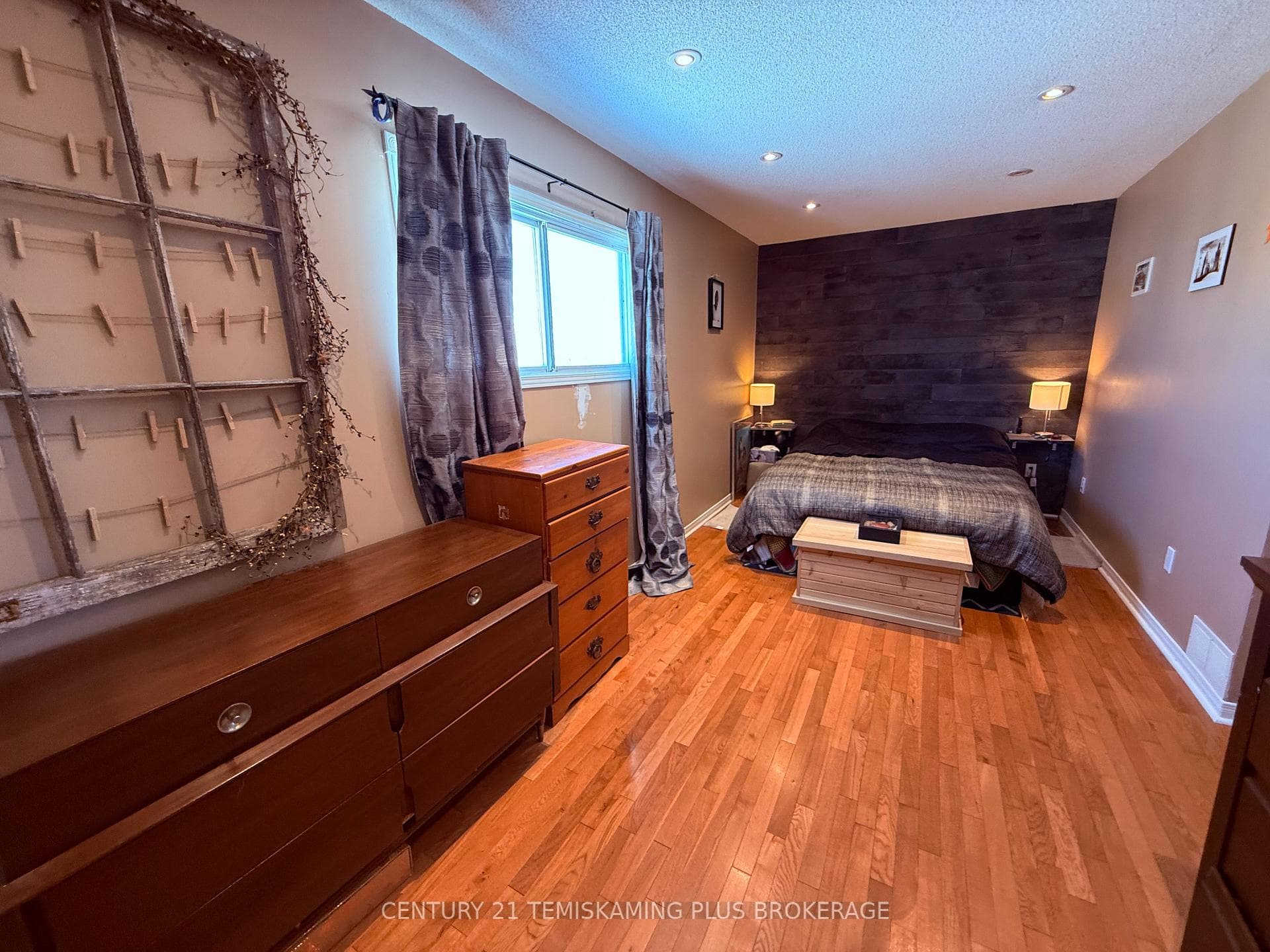 60 Woods Street photo 10