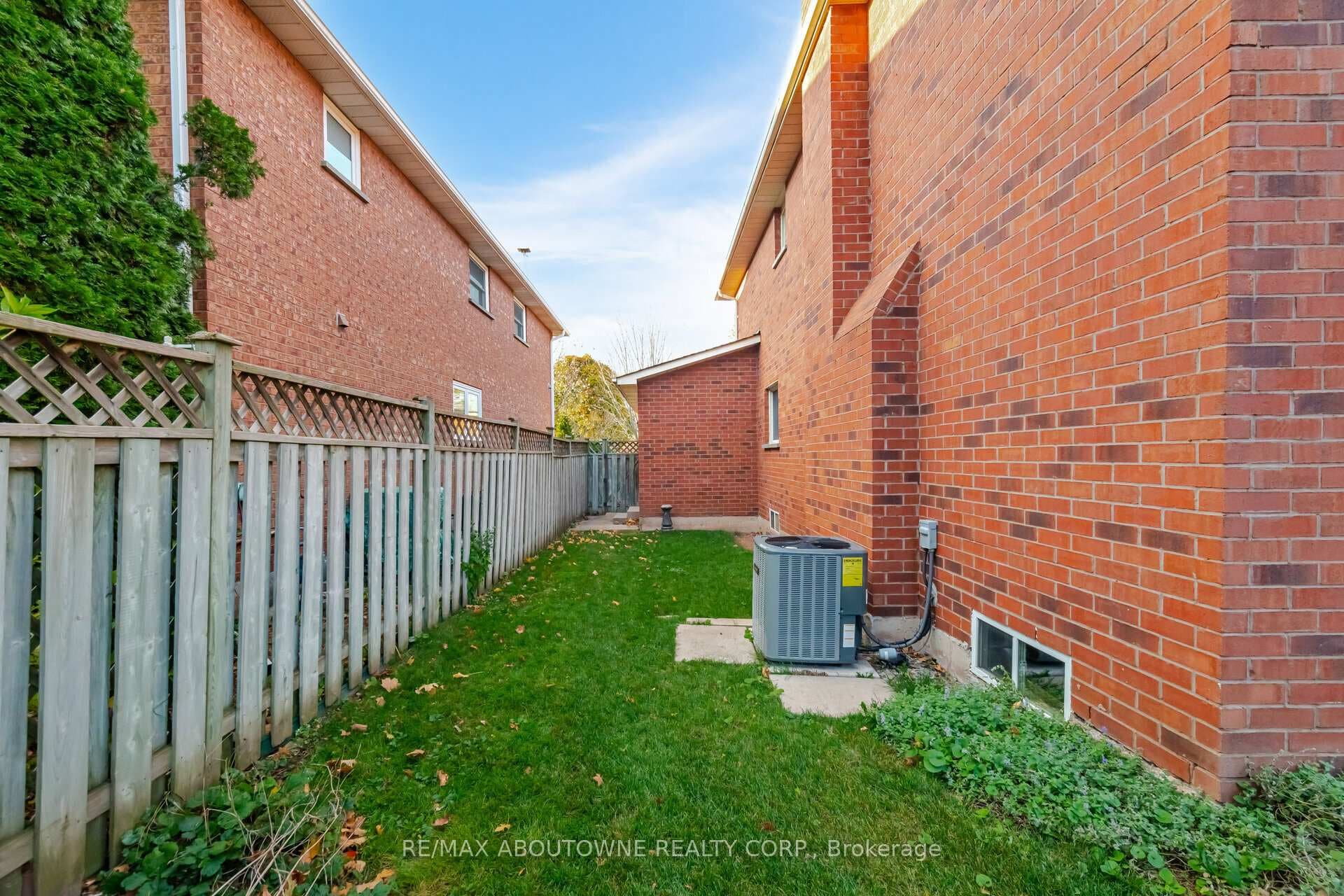 1500 Greenridge Circle photo 38