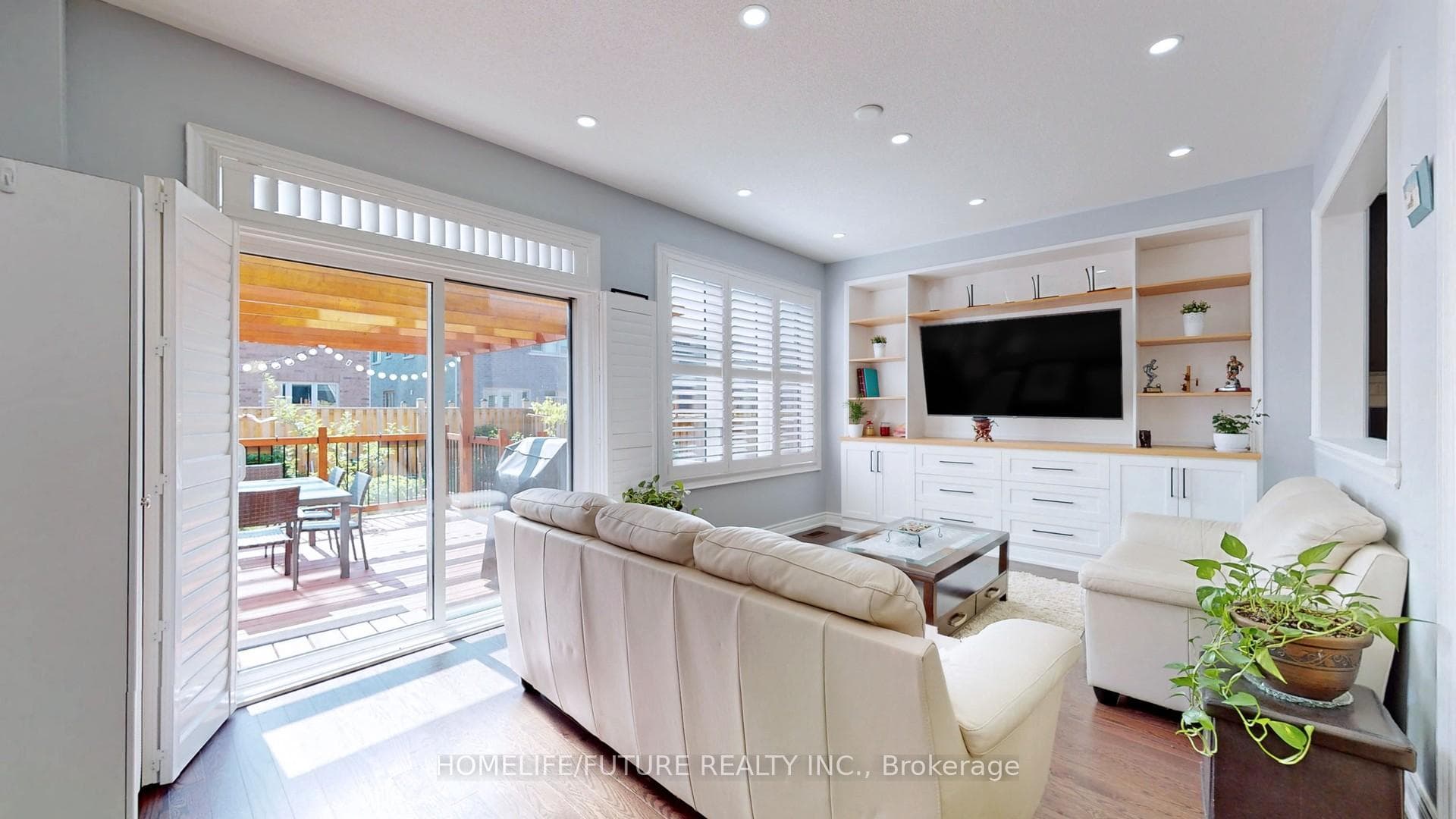 72 Mohandas Drive photo 10