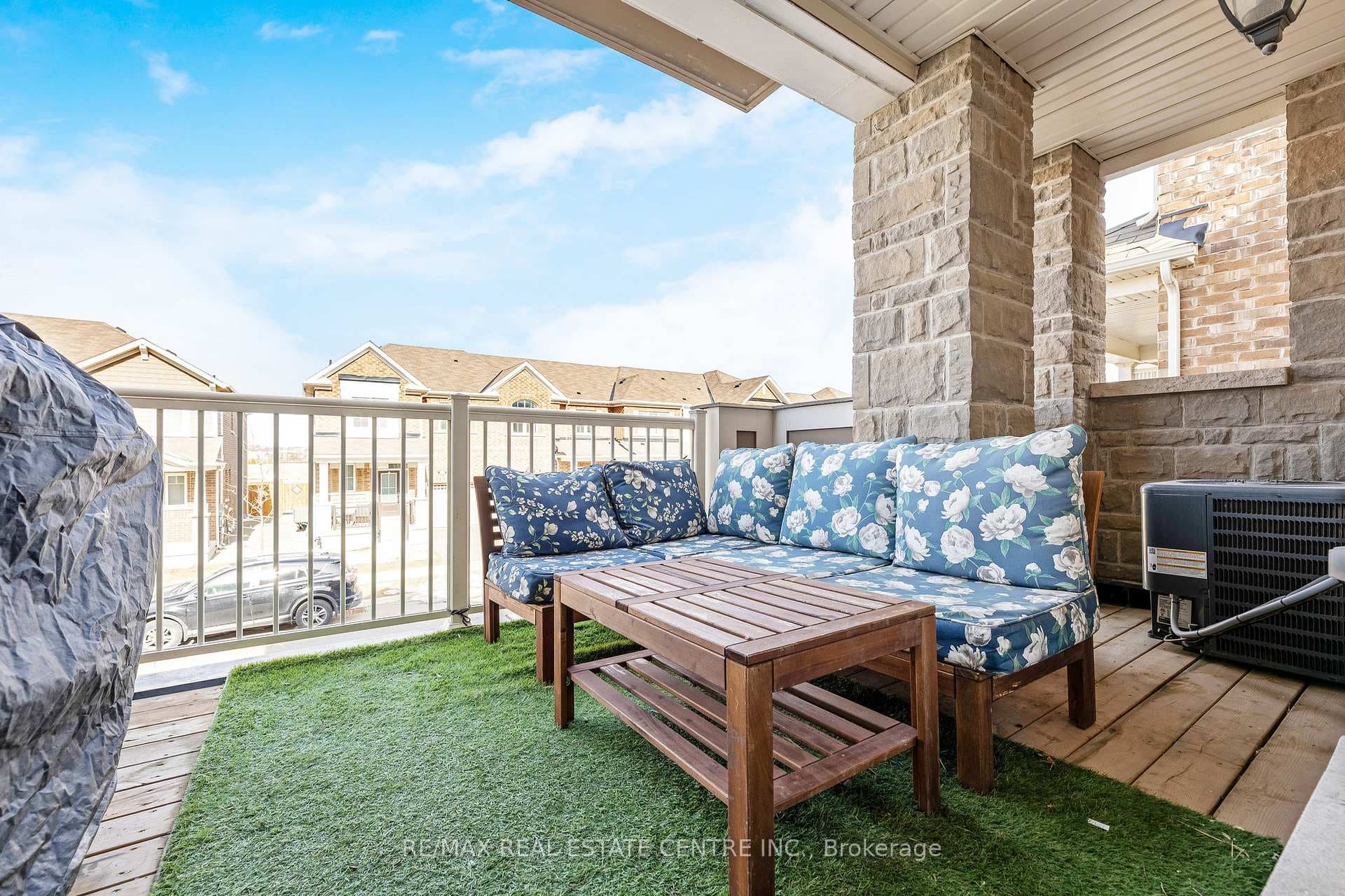 890 Ash Gate photo 19