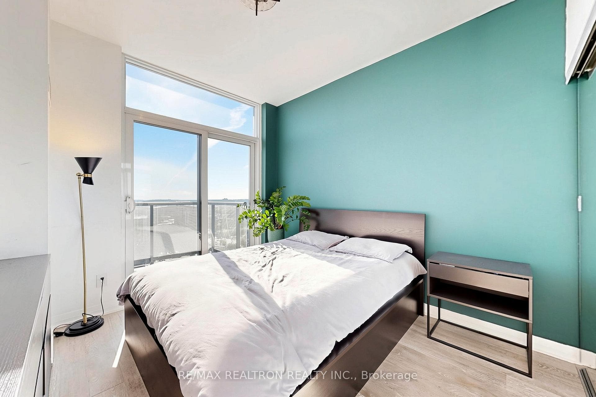 65 Oneida Crescent Unit PH06 photo 21