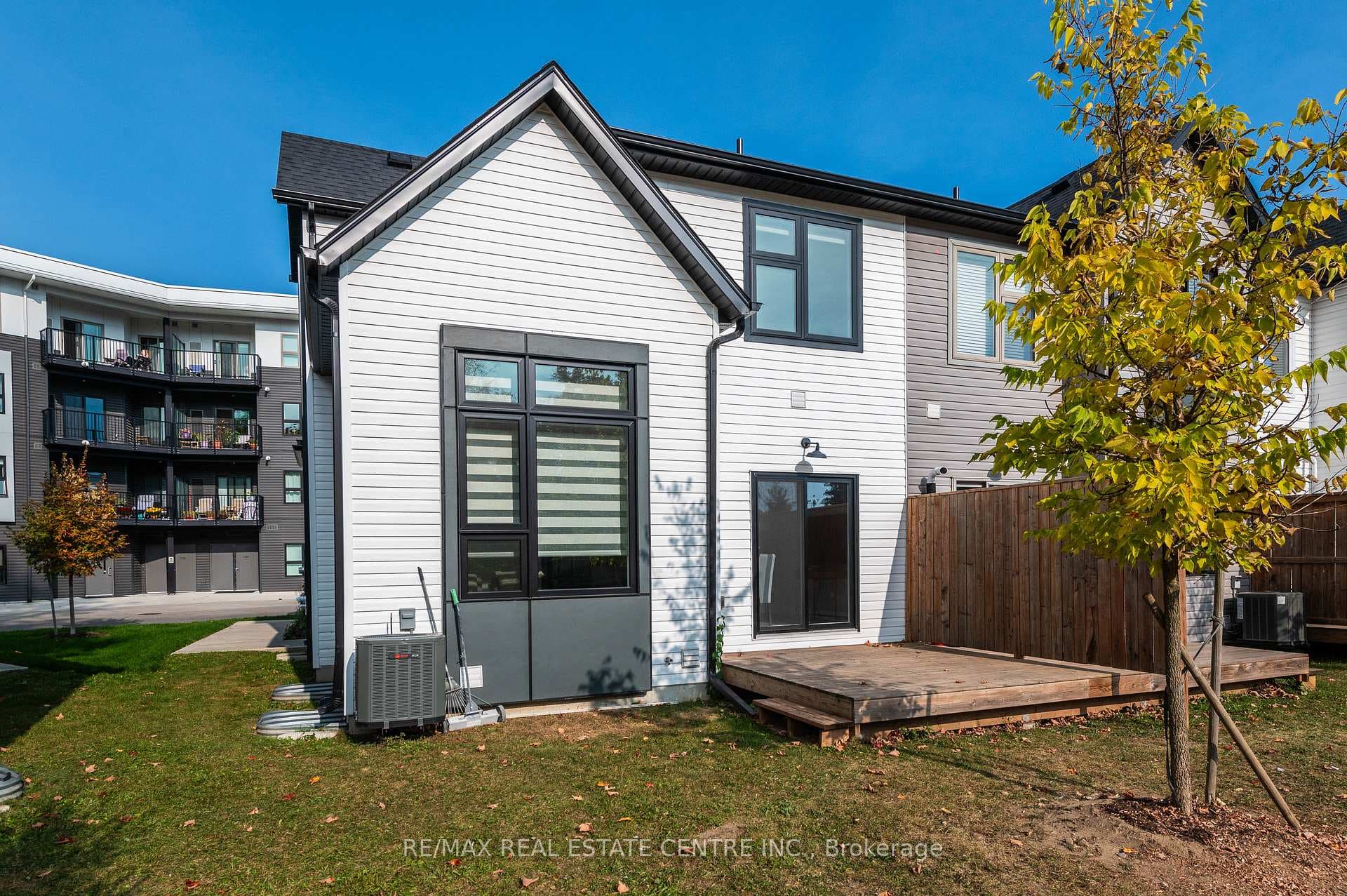 110 Fergus Avenue Unit 5 photo 23