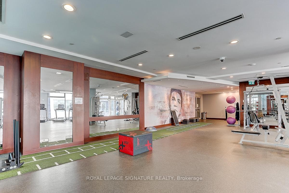 2181 Yonge Street Unit 1601 photo 30