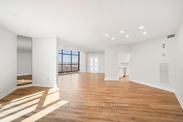 2010 Islington Avenue Unit PH01 photo 5
