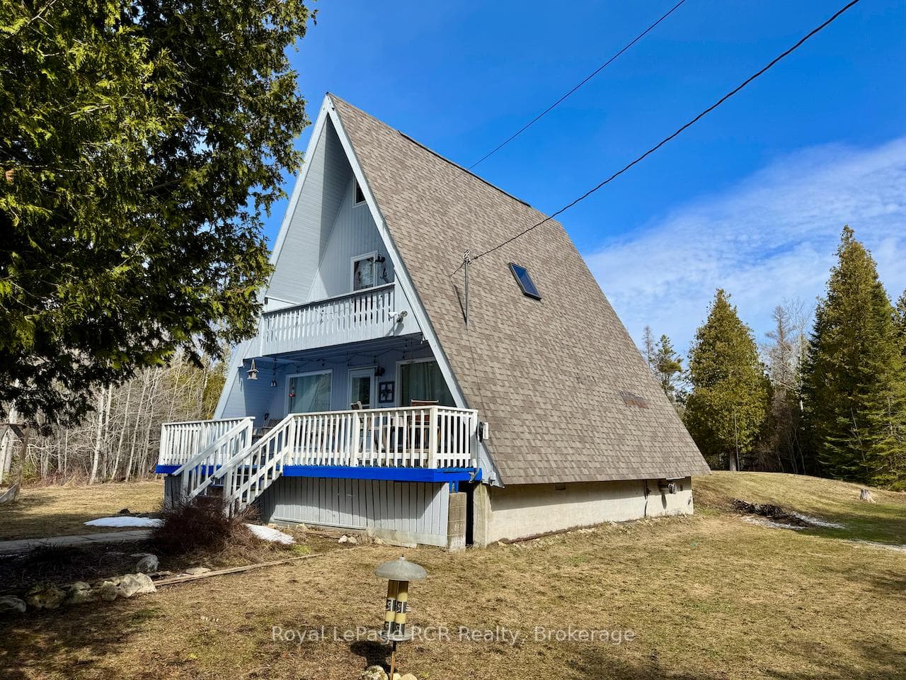 1576 sq ft A-frame 4 season cottage or home.