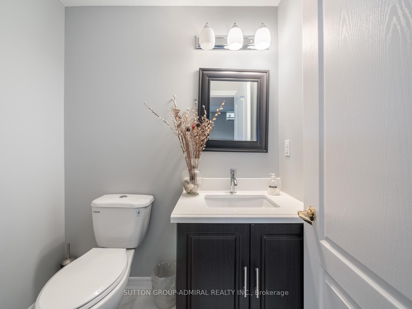 109 Highmark Drive photo 35