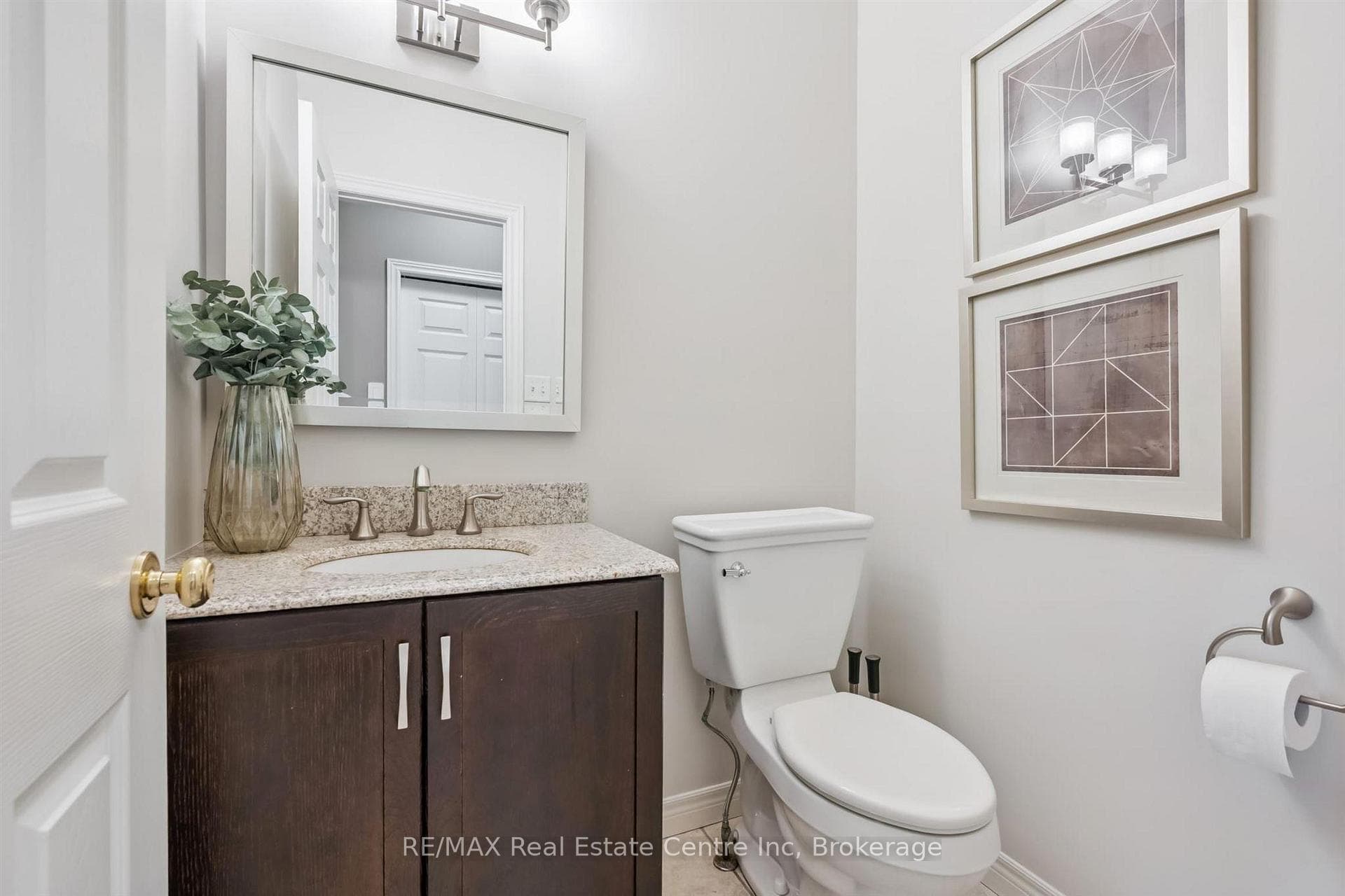 12 TELFER GLEN Street photo 18