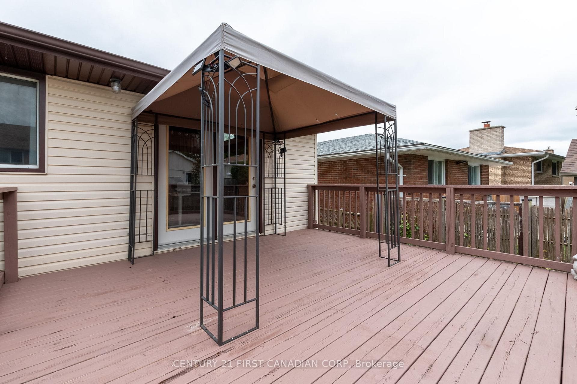 16 Ponderosa Crescent photo 31