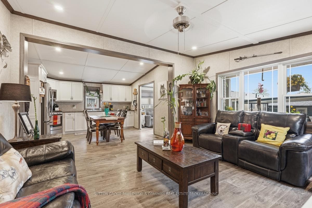 22790 Amiens Road Unit 116 photo 10