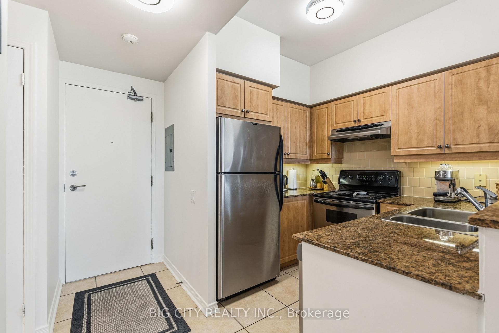 455 Rosewell Avenue Unit 412 photo 15