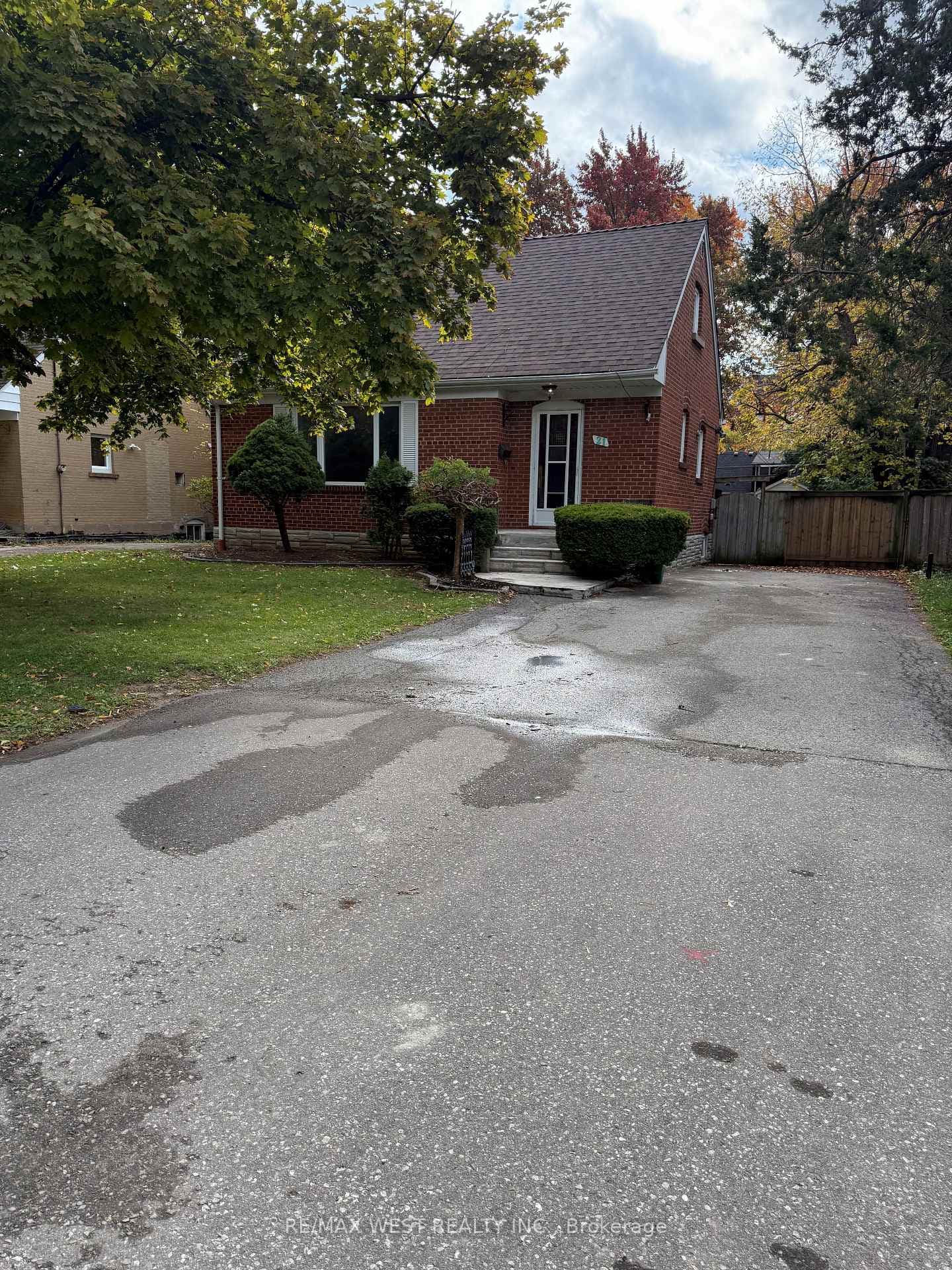 21 Woodward Avenue photo 2