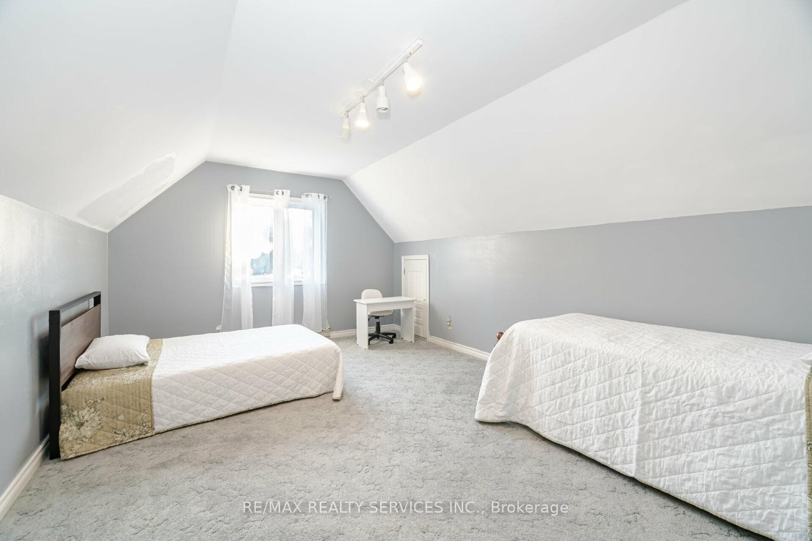 41 Jadestone Court photo 31