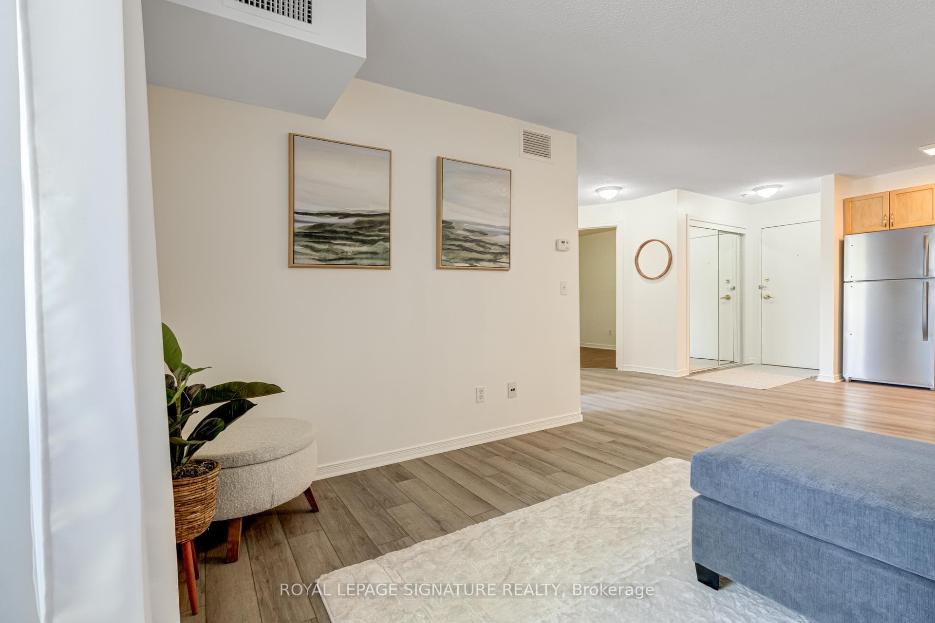 684 Warden Avenue Unit 101 photo 7