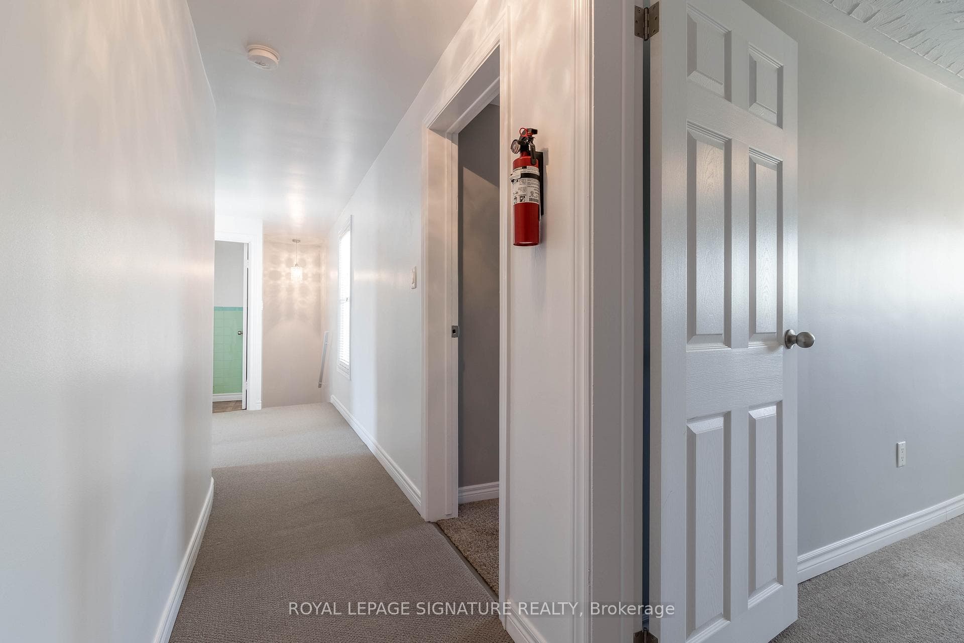 23 Sullivan Avenue photo 15