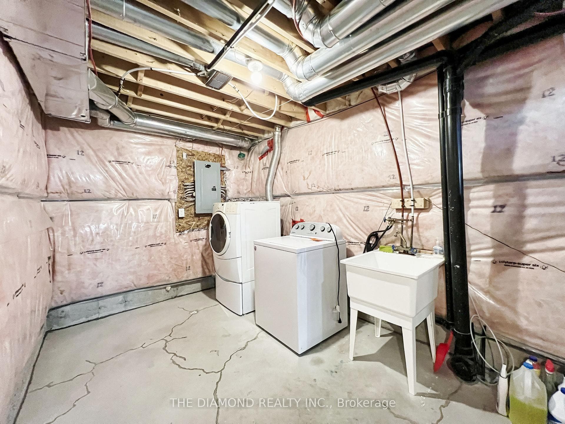 18 Lancaster Court photo 36