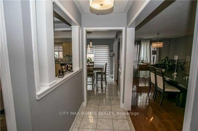 69 Earl Grey Crescent Unit (Upper) photo 5