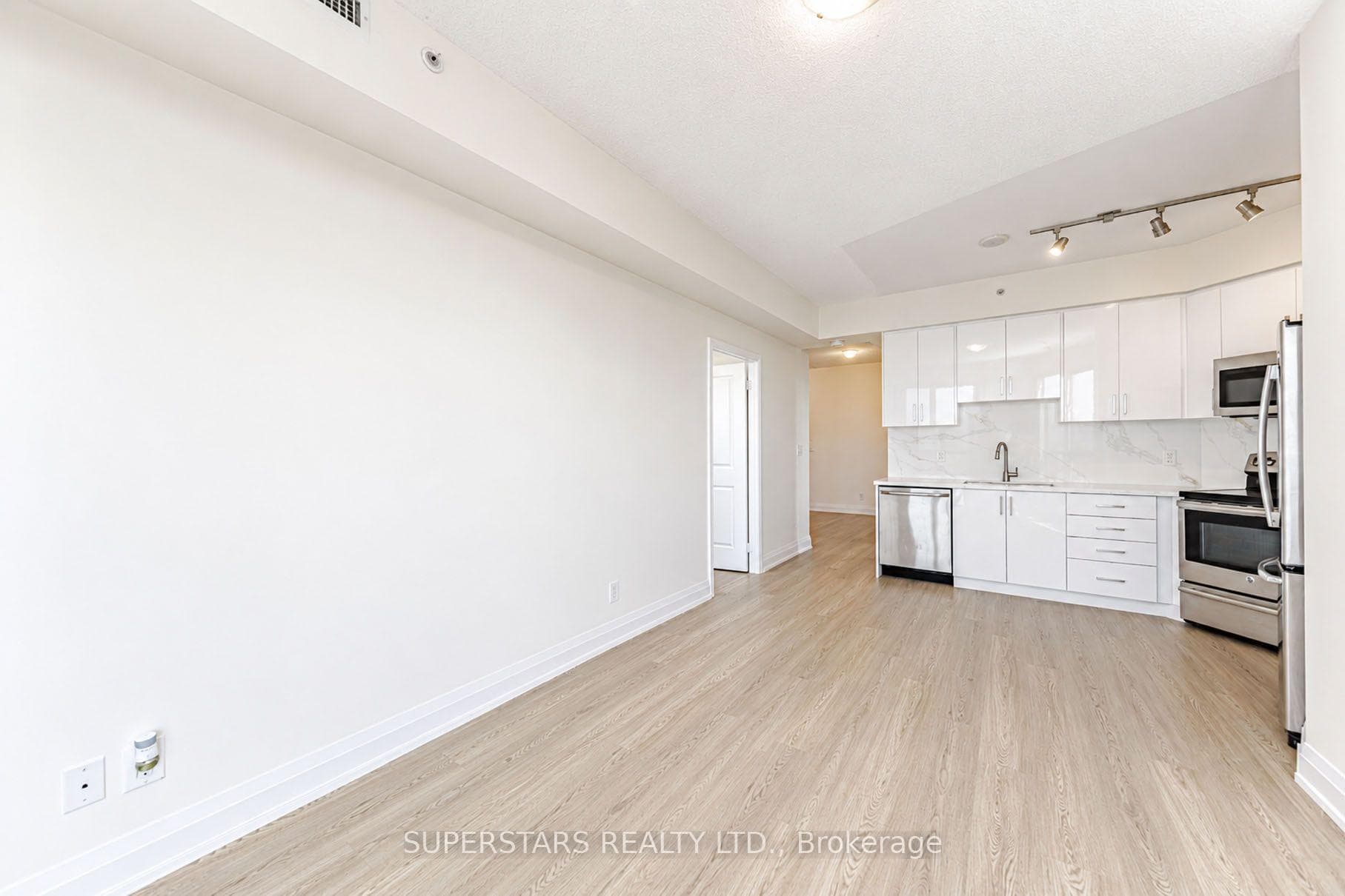 7161 Yonge Street Unit 1626 photo 12