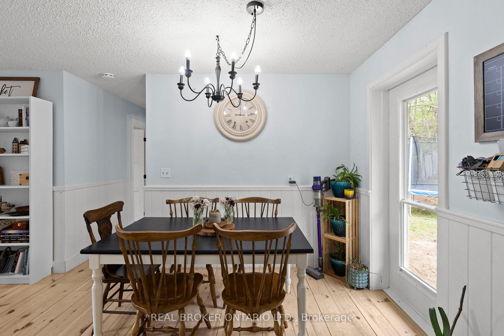 5 Wilshier Boulevard photo 19