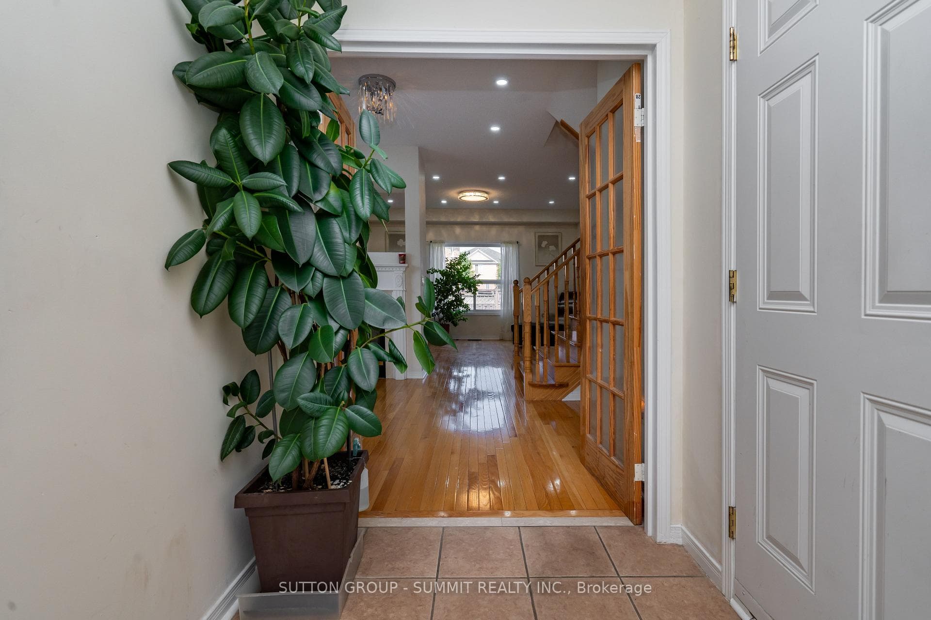 64 KNIGHTSWOOD Crescent photo 5