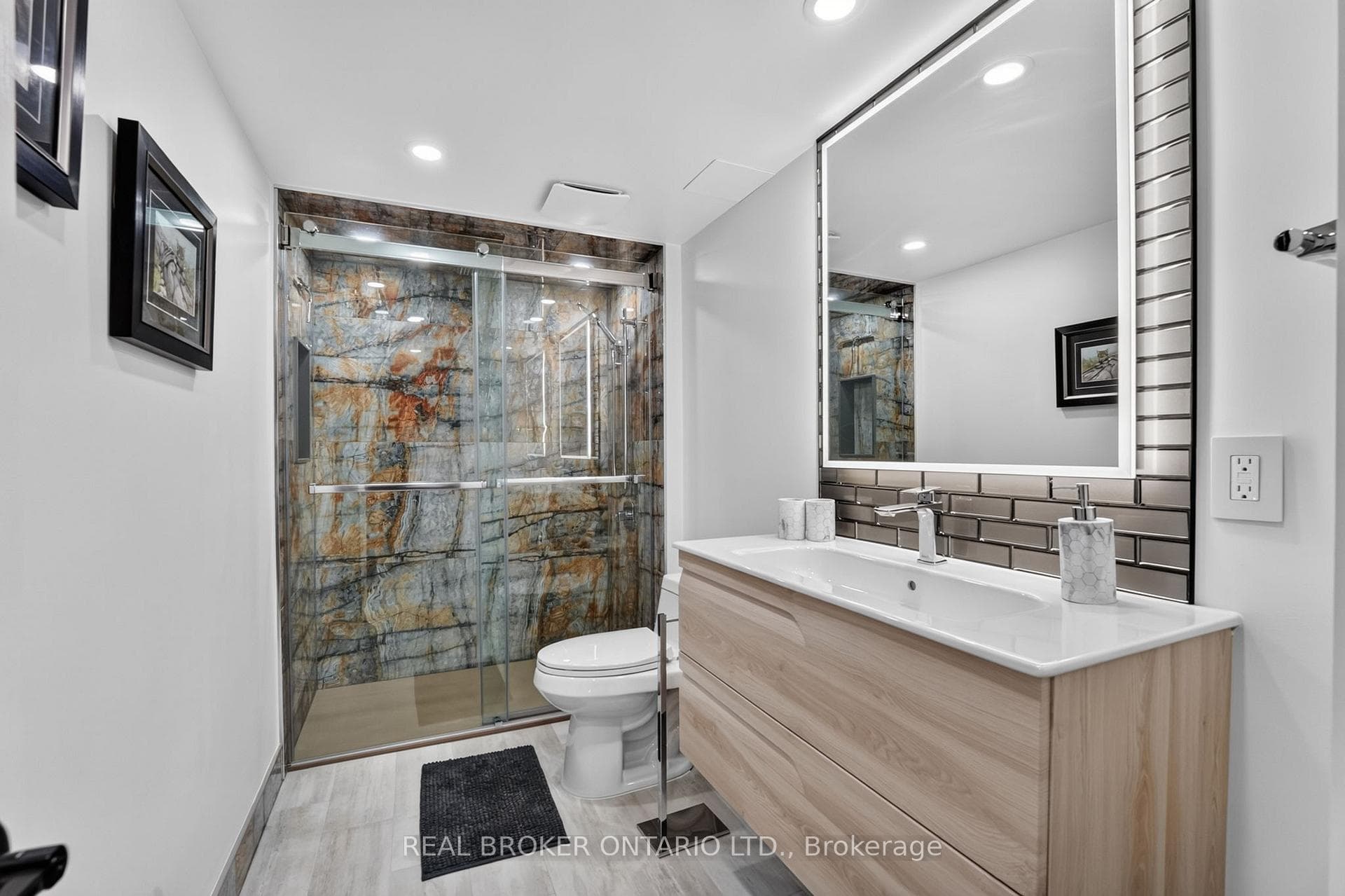 74 Harley Avenue photo 33