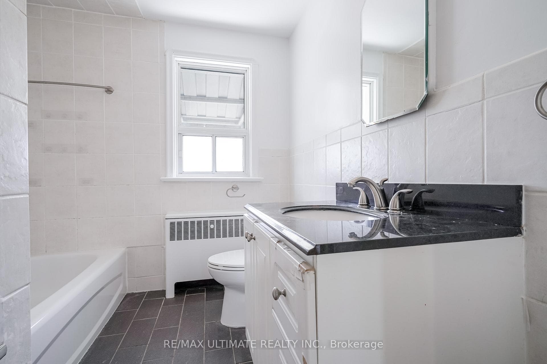 152 Westbourne Avenue Unit MAIN photo 22