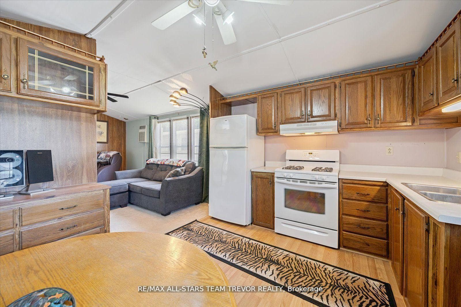 285 Crydermans Side Road Unit #336 photo 18