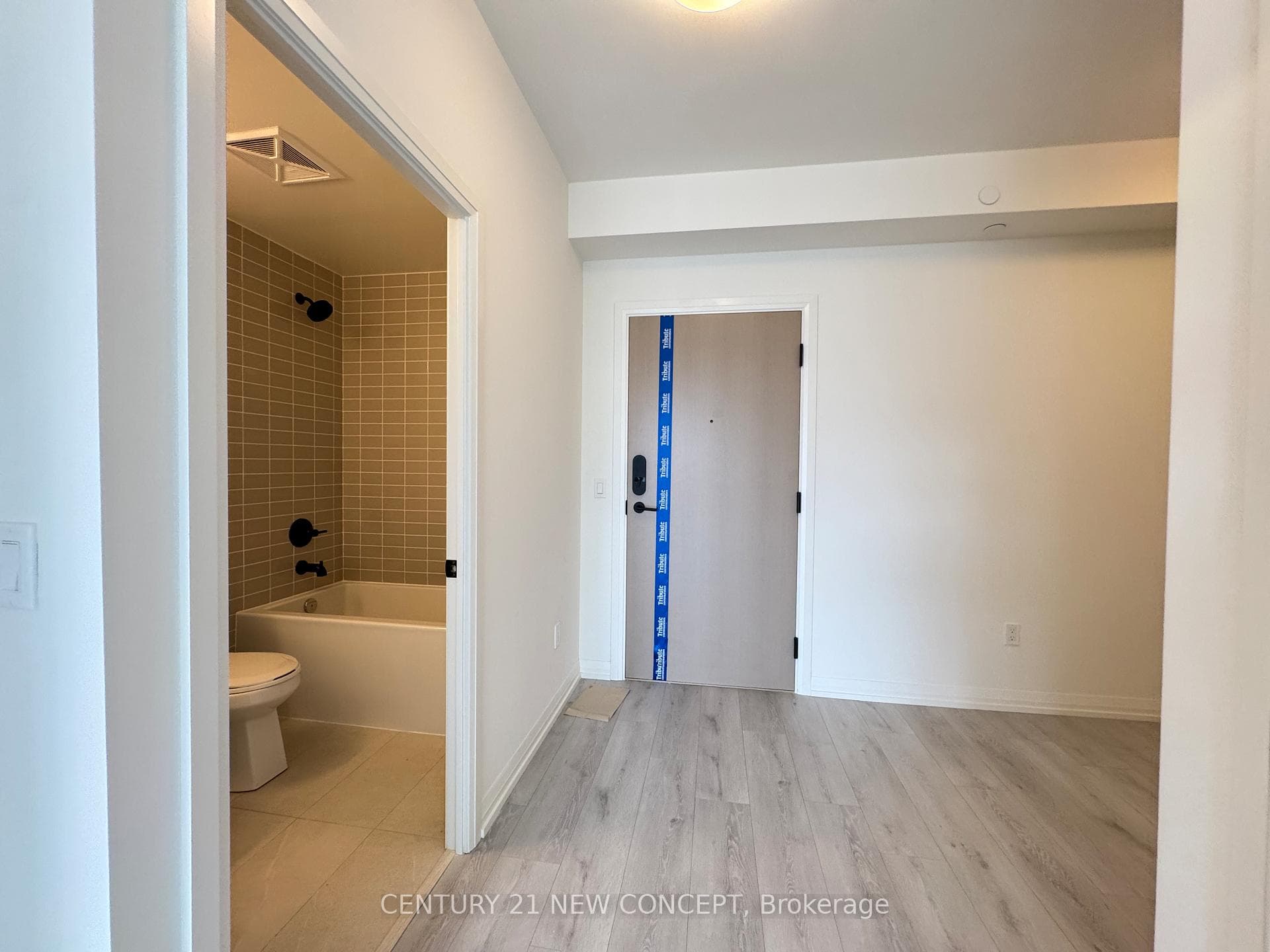 280 Dundas Street Unit 1807 photo 23
