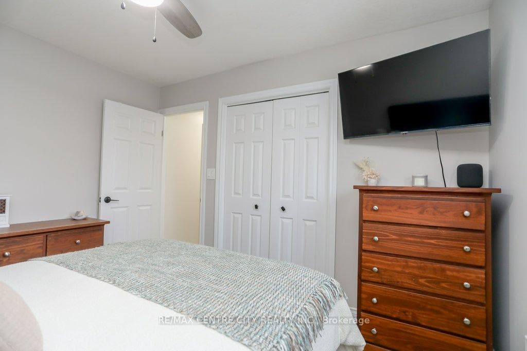 25 Symphony Court photo 21
