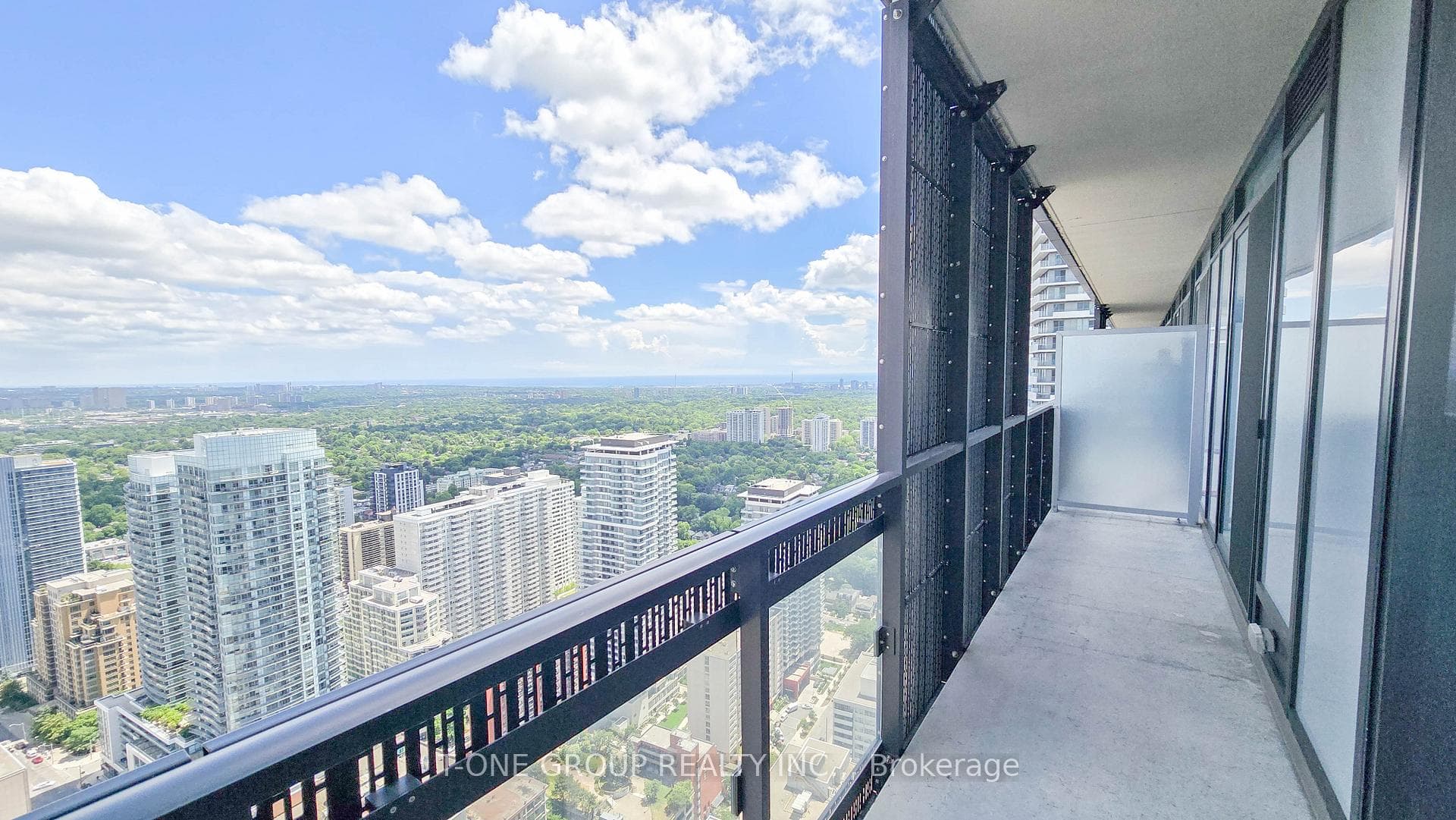 8 Eglinton Avenue Unit 4208 photo 7