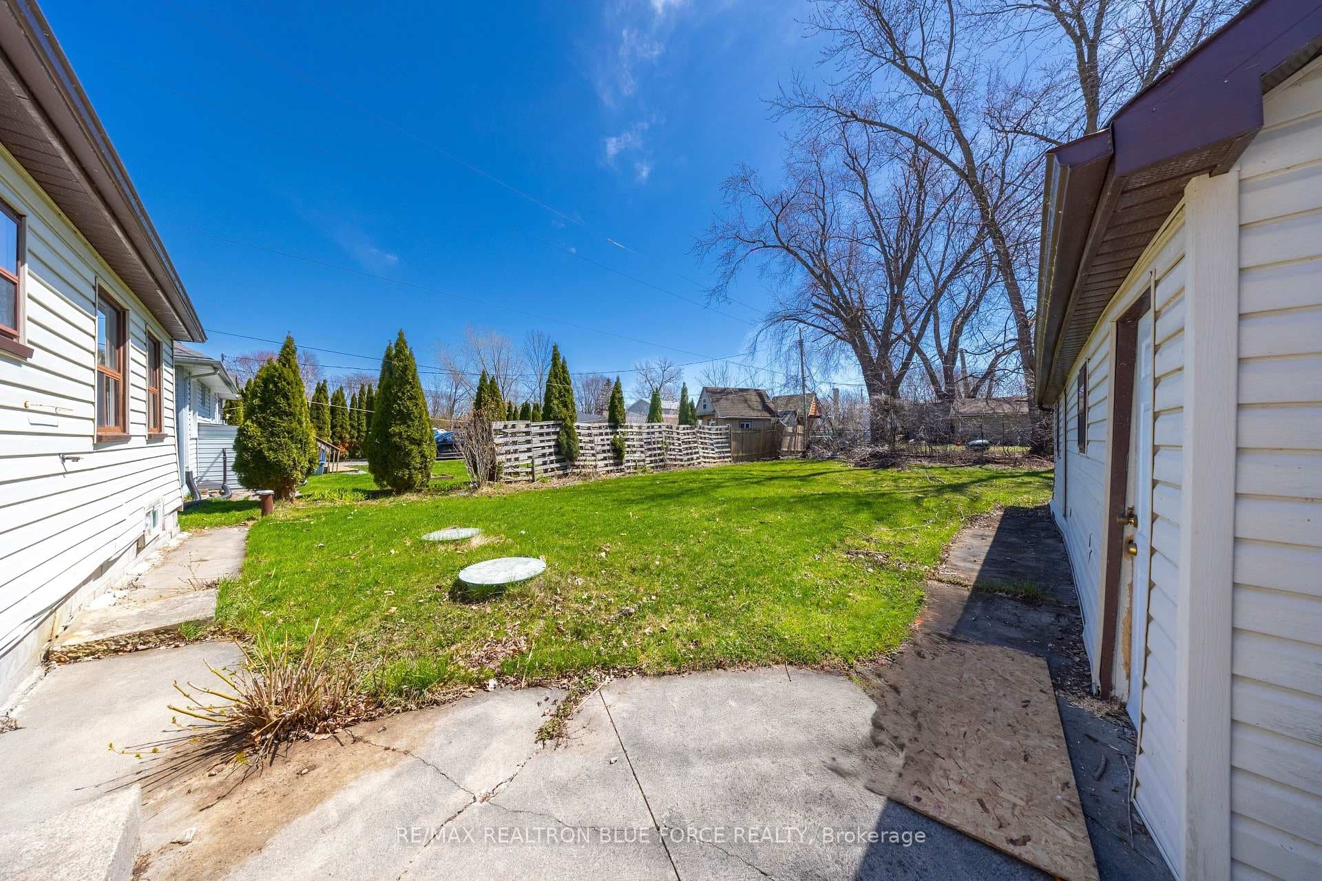 57 Lakeshore Road photo 21