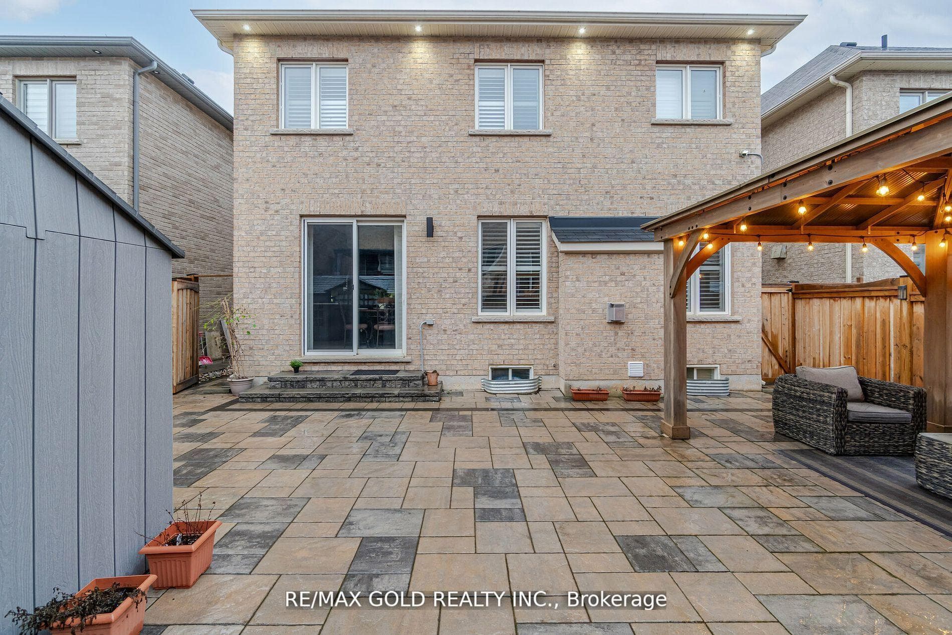 10 Lisson Crescent photo 39