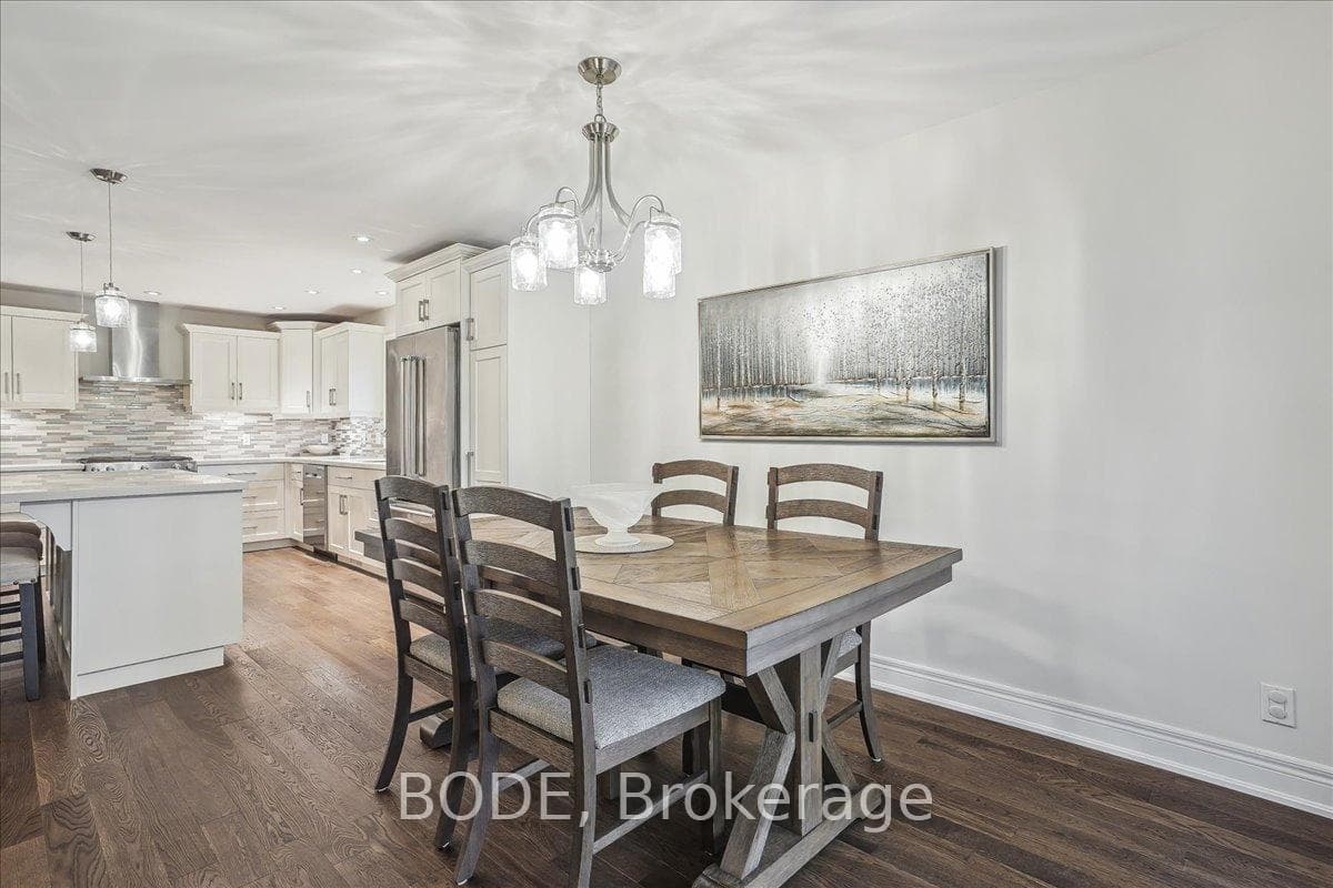 215 Oak Street photo 13