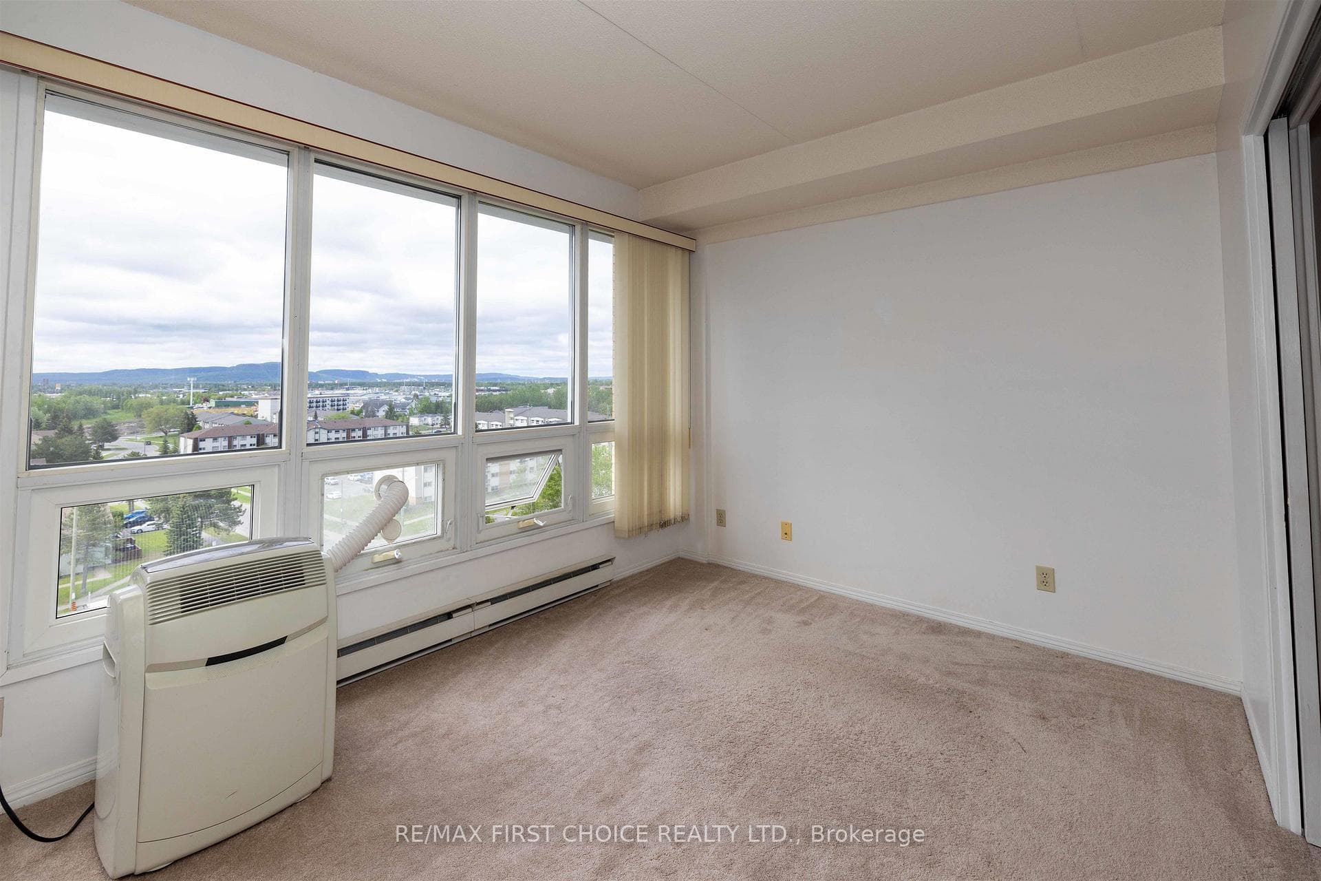 590 Beverly Street Unit 802 photo 9