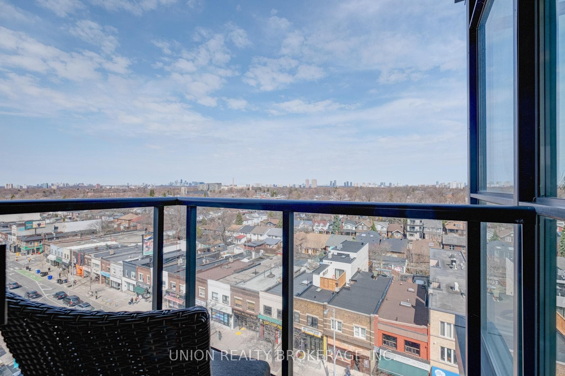 2055 Danforth Avenue Unit 802 photo 15