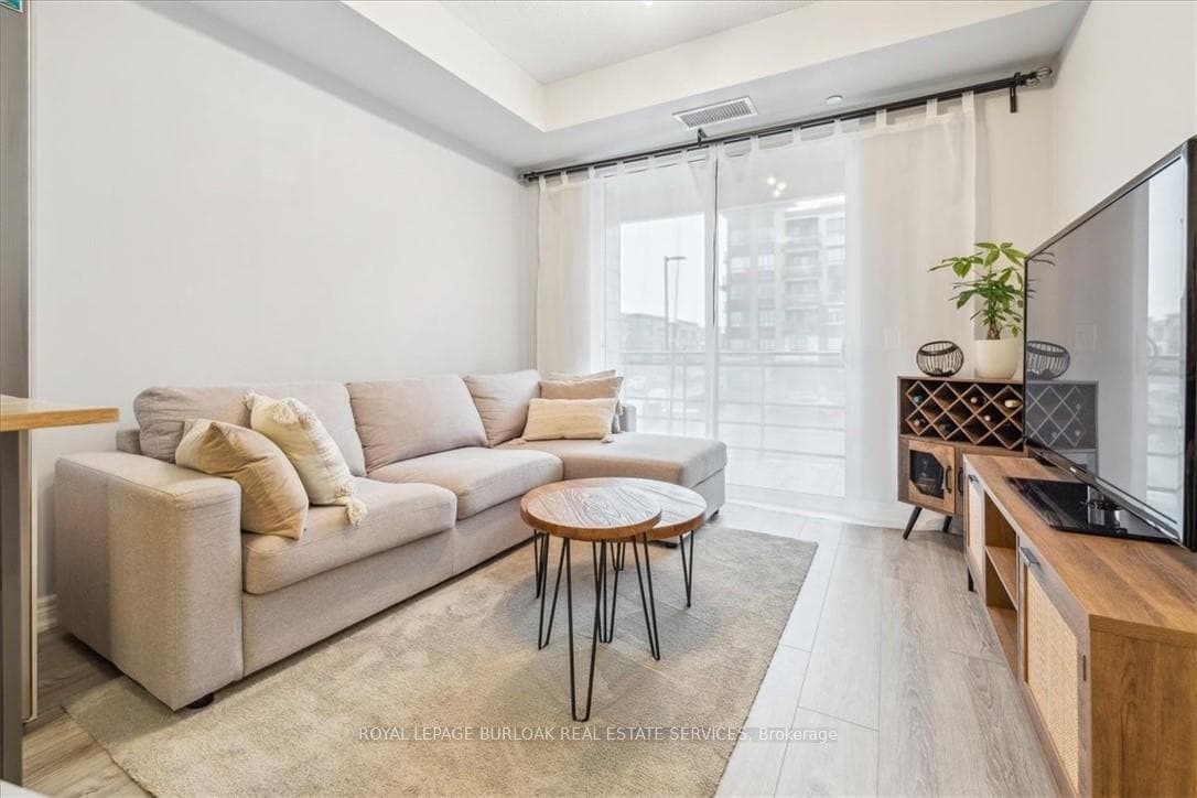 10 Esplanade Lane Unit 215 photo 15