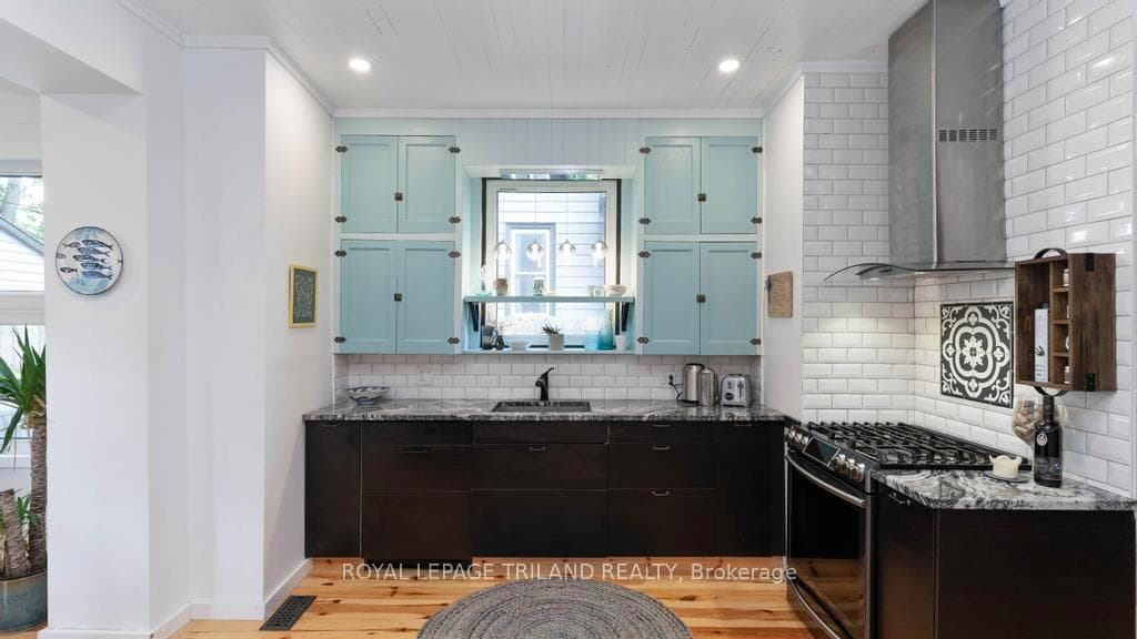 38 ELGIN Street photo 12