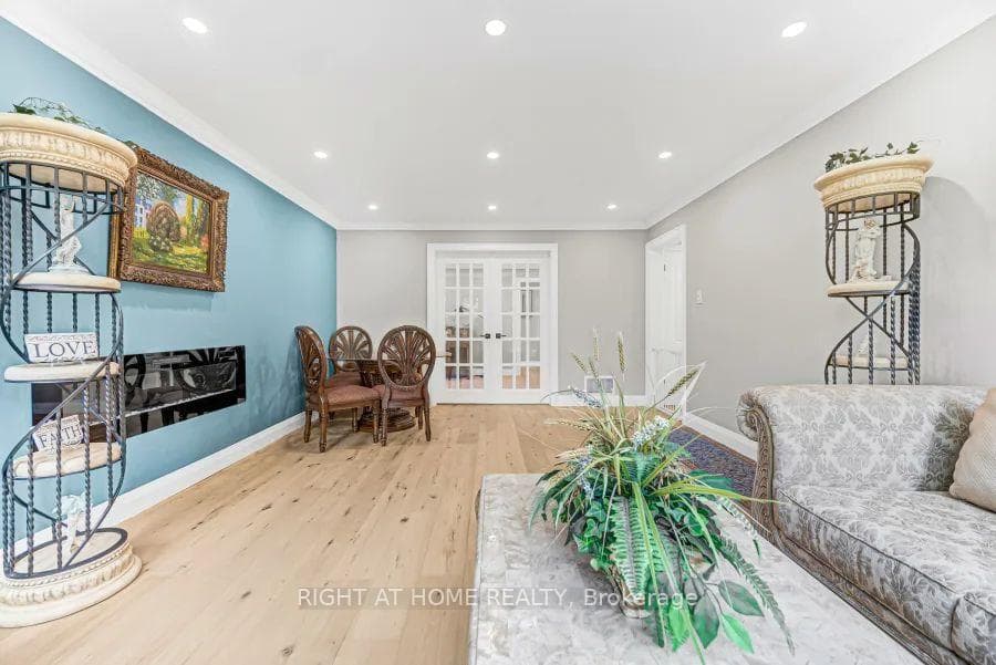 35 Harmony Hill Crescent photo 20