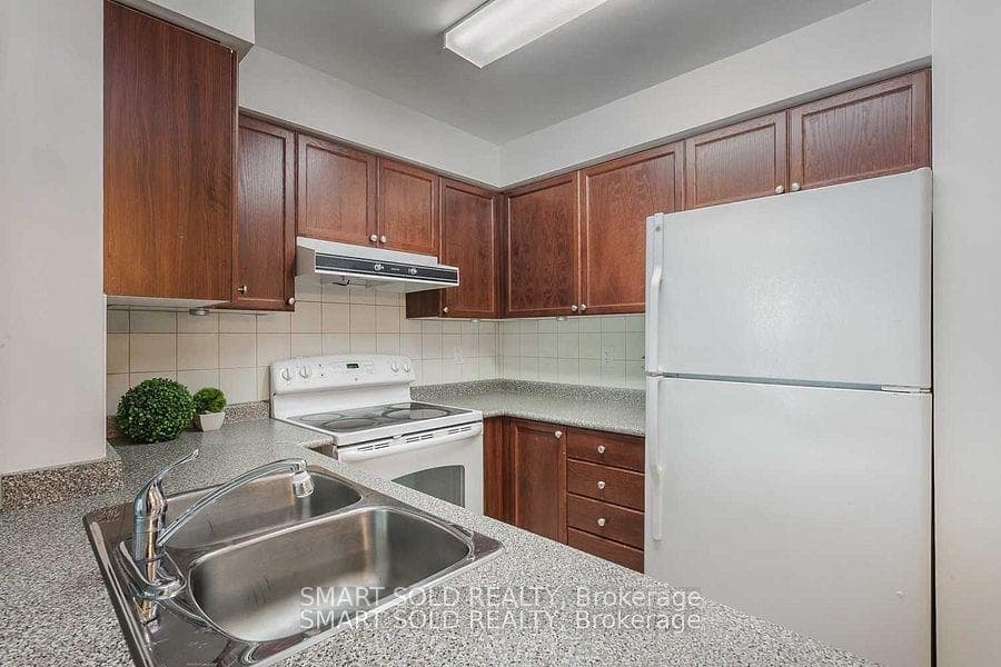 5508 Yonge Street Unit 706 photo 12