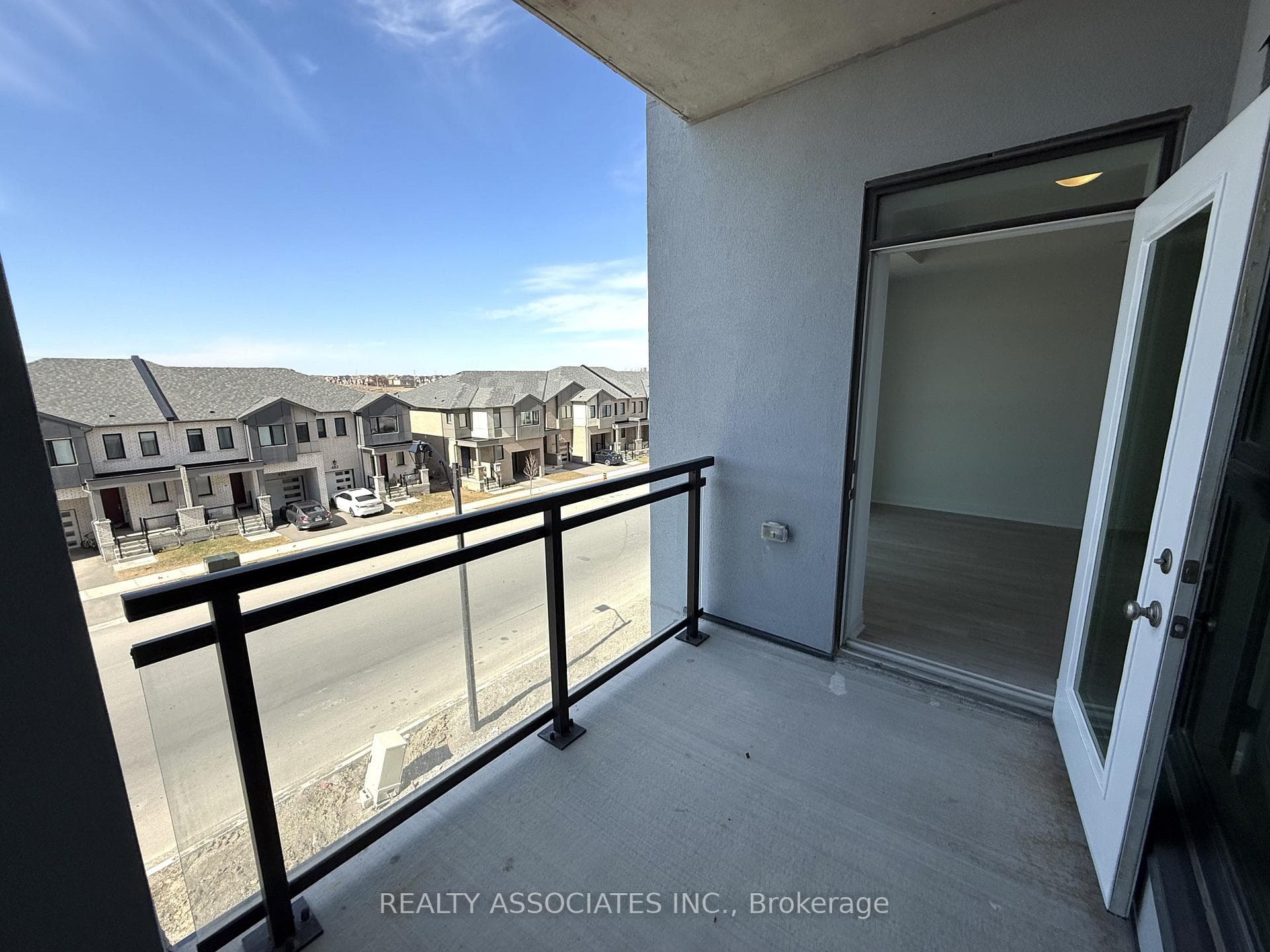 490 Gordon Krantz Avenue Unit 304 photo 11