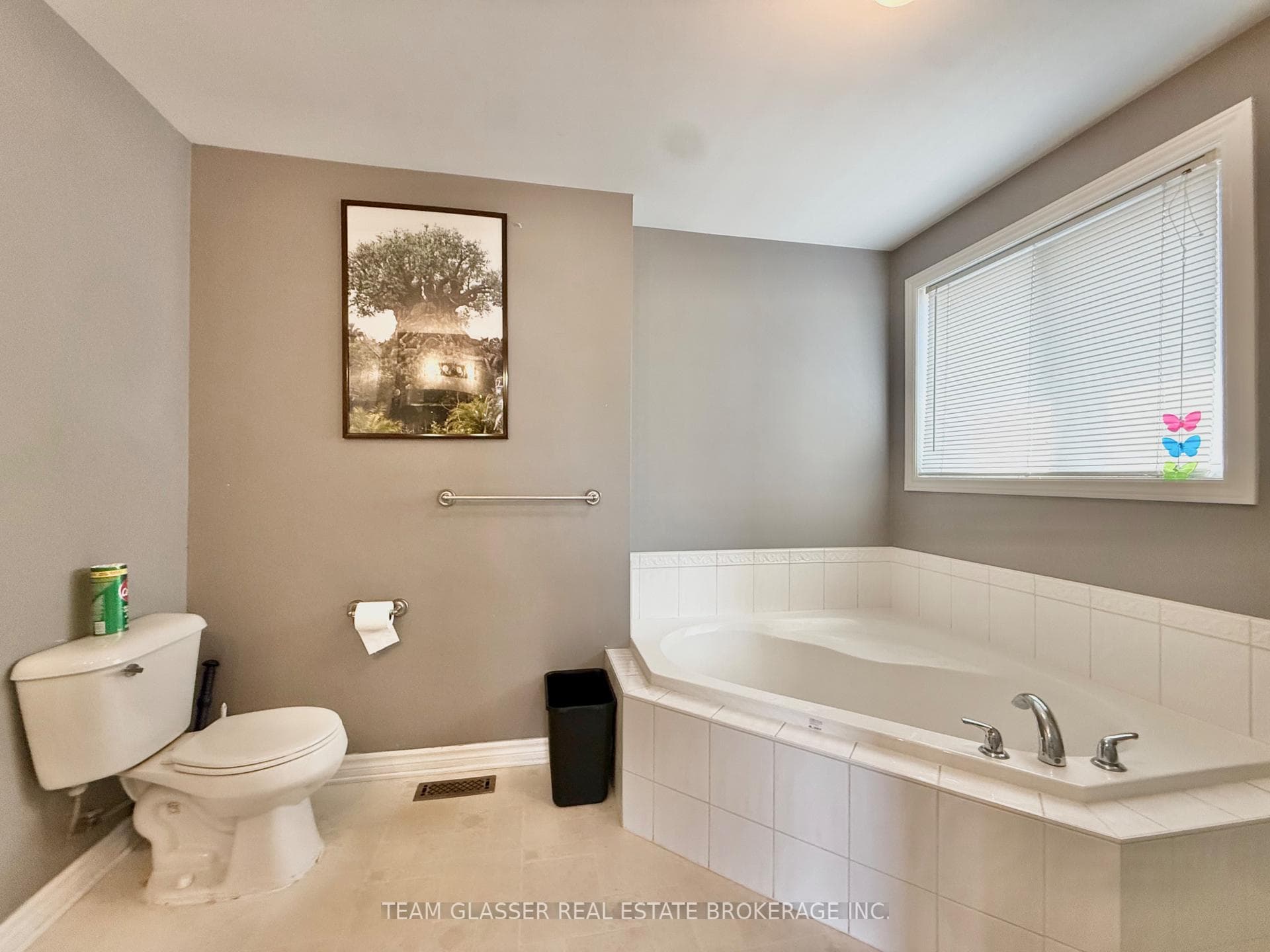 691 OAKCROSSING Road photo 9